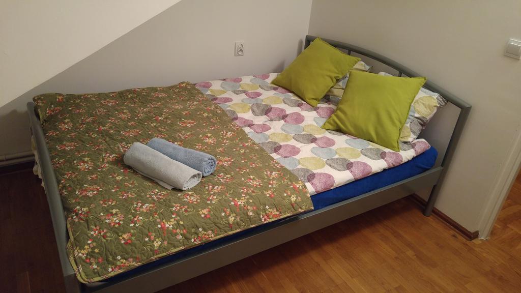 Rent0Nline Brwinow Rooms Exterior foto