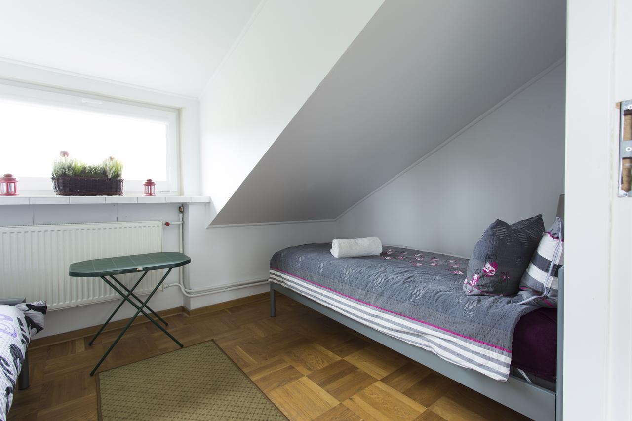 Rent0Nline Brwinow Rooms Exterior foto